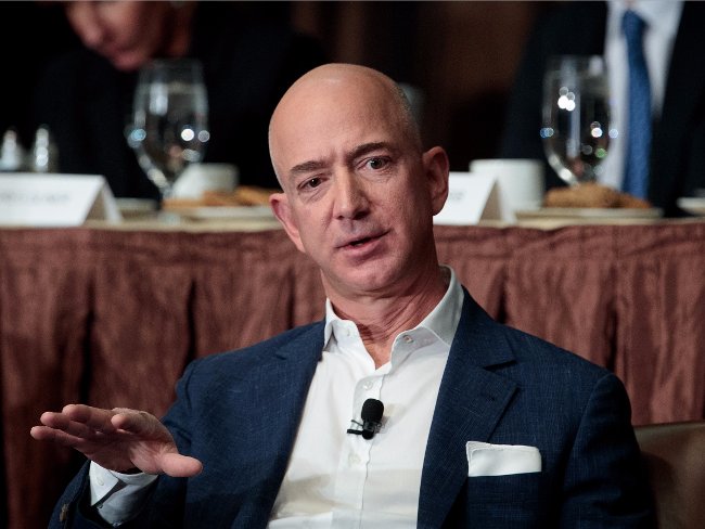 
                        15 sự thật thú vị có thể bạn chưa biết về Amazon
                     10