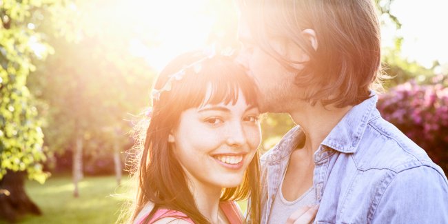 Tại sao khi yêu bạn lại cảm thấy vui vẻ và sống khỏe mạnh hơn?
0
