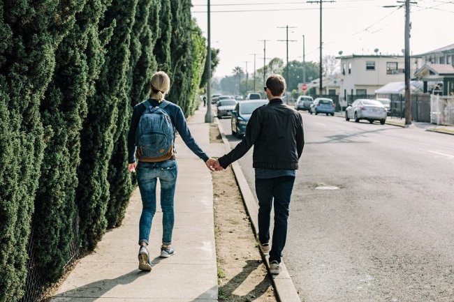 Yêu là để hạnh phúc, hãy quên đi mối quan hệ đã qua và tiếp tục tìm hạnh phúc cho mình!
1