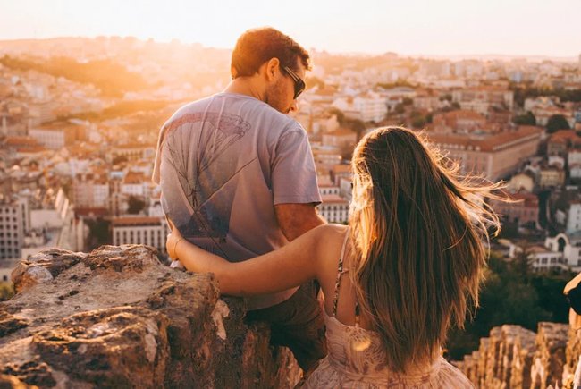 Yêu là để hạnh phúc, hãy quên đi mối quan hệ đã qua và tiếp tục tìm hạnh phúc cho mình!
7