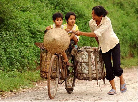 Những hình ảnh rớt nước mắt về mẹ và tình mẫu tử cảm động nhất 12