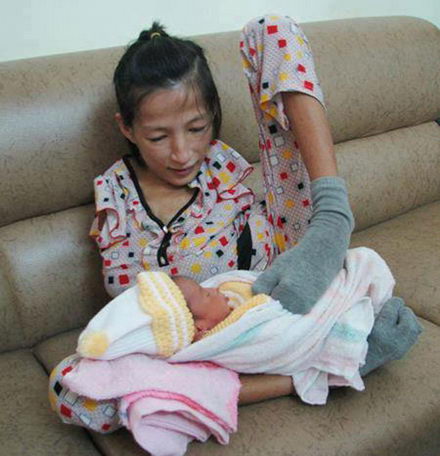 Những hình ảnh rớt nước mắt về mẹ và tình mẫu tử cảm động nhất 14