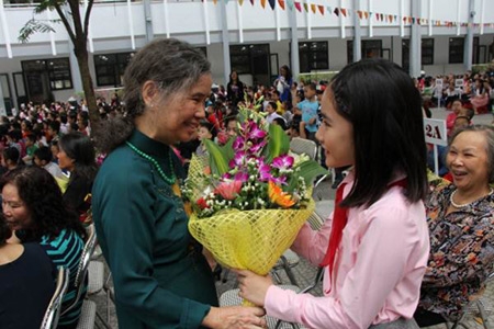 Hình ảnh đẹp về thầy cô giáo nhân ngày 20-11 đầy ý nghĩa và nhân văn 3