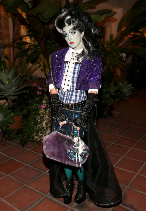 Hình ảnh Halloween cực dễ thương cute cho bạn gái 8