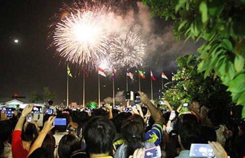 Lịch bắn pháo hoa 30/4 – 1/5 ở TpHCM và Hà Nội năm 2016 0