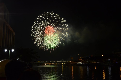 Lịch bắn pháo hoa 30/4 – 1/5 ở TpHCM và Hà Nội năm 2016 3