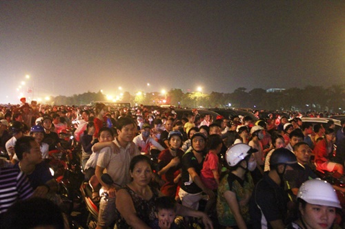 Lịch bắn pháo hoa 30/4 – 1/5 ở TpHCM và Hà Nội năm 2016 8