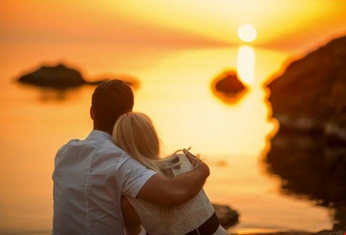 Danh Ngôn Tình Yêu Bằng Tiếng Anh Hay Nhất Mọi Thời Đai. 1
