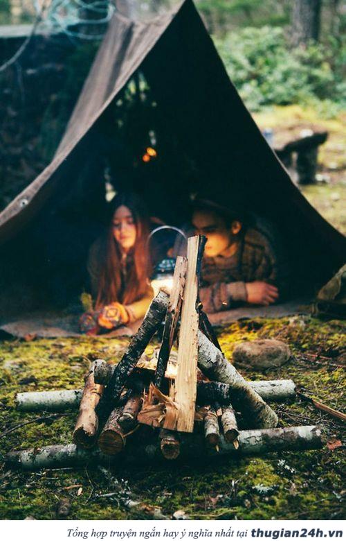 Thật khó để lại mở lòng yêu ai đó...