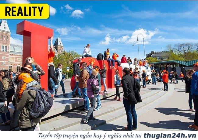 15 địa điểm du lịch nổi tiếng khác xa so với tưởng tượng 17