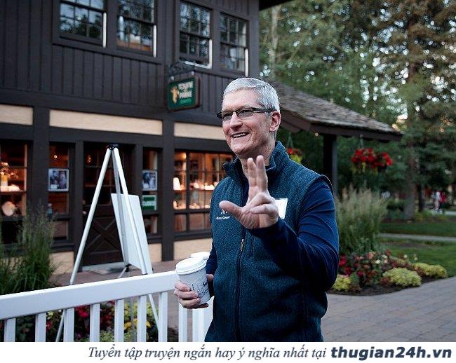 Một ngày làm việc bình thường của CEO Tim Cook - người đàn ông quyền lực đứng sau chiếc iPhone X giá nghìn USD 0