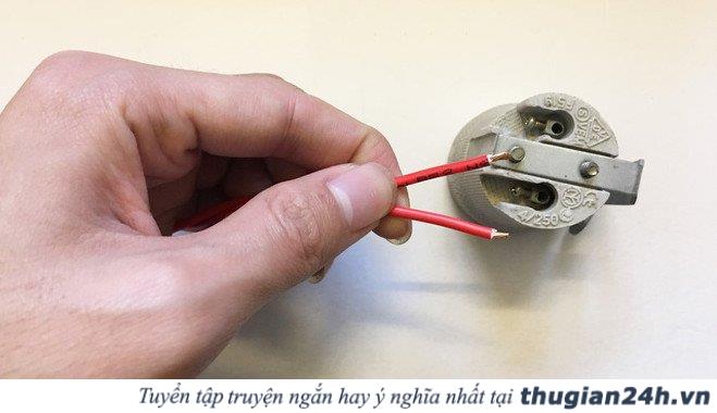 Hướng dẫn tự chế đèn sưởi nhà tắm đơn giản và an toàn chỉ với hơn 100 ngàn đồng 1
