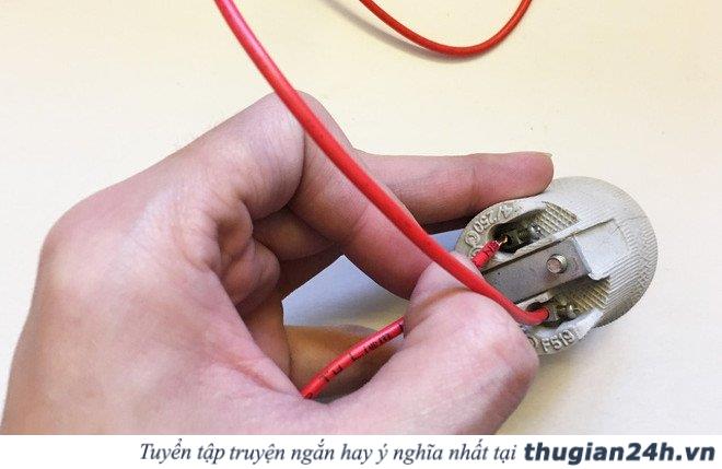 Hướng dẫn tự chế đèn sưởi nhà tắm đơn giản và an toàn chỉ với hơn 100 ngàn đồng 2