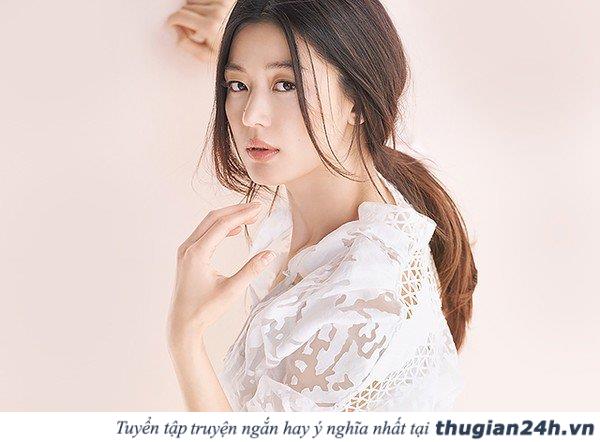 5 kiểu tóc vừa xinh vừa hợp để đi chơi Noel mà cô nàng nào cũng 
