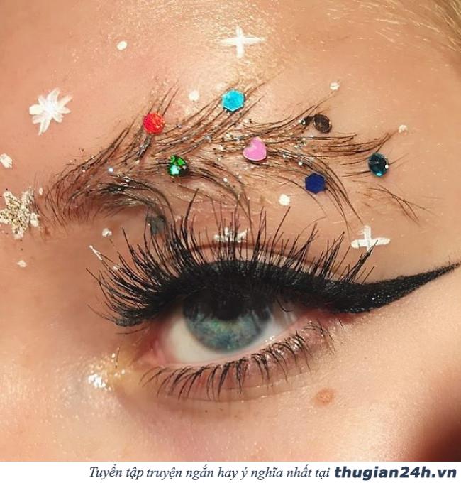 Biến chân mày thành cây thông Noel trong dịp Giáng sinh năm nay, bạn đã thử chưa? 2