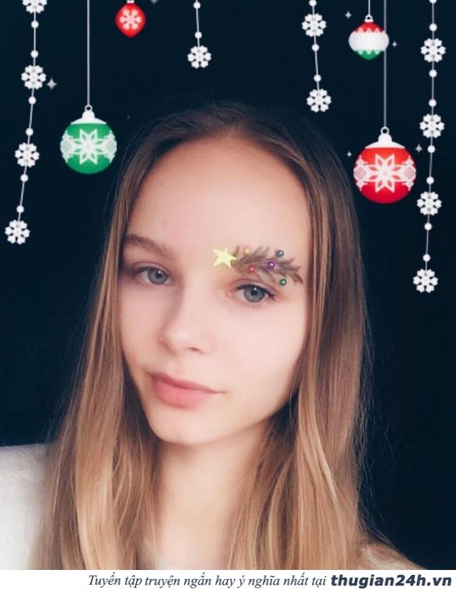 Biến chân mày thành cây thông Noel trong dịp Giáng sinh năm nay, bạn đã thử chưa? 3