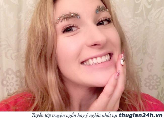 Biến chân mày thành cây thông Noel trong dịp Giáng sinh năm nay, bạn đã thử chưa? 11