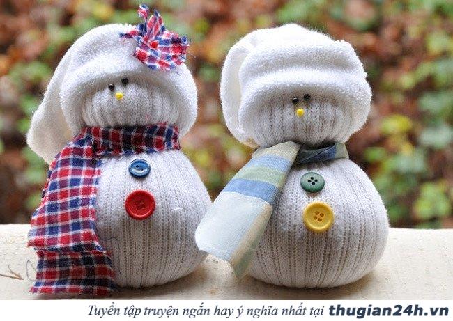 20 ý tưởng làm đồ trang trí Giáng sinh từ thìa, tất cũ hay len thừa 21